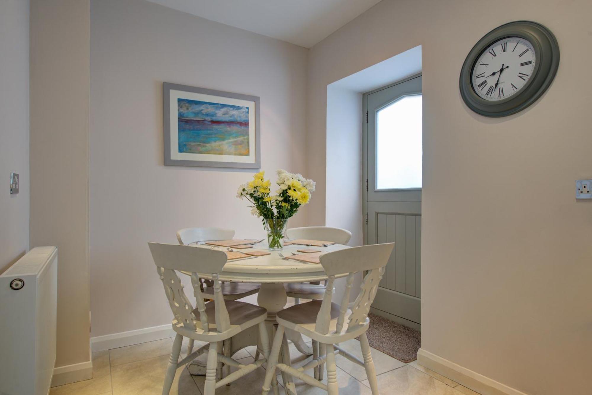 Stylish Townhouse, Work Desk, Fast Wi-Fi, Sleeps 6 Stamford Ngoại thất bức ảnh