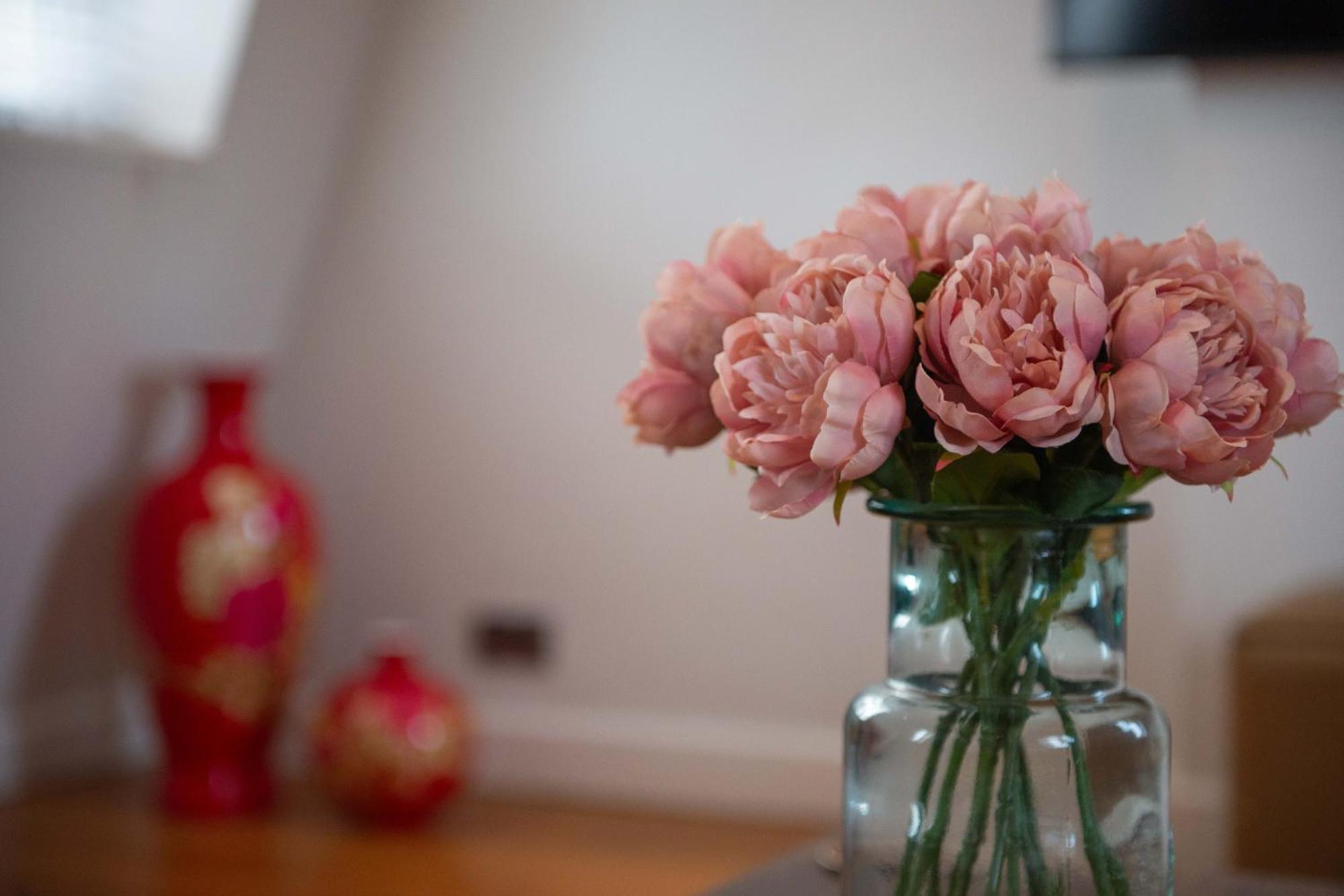 Stylish Townhouse, Work Desk, Fast Wi-Fi, Sleeps 6 Stamford Ngoại thất bức ảnh