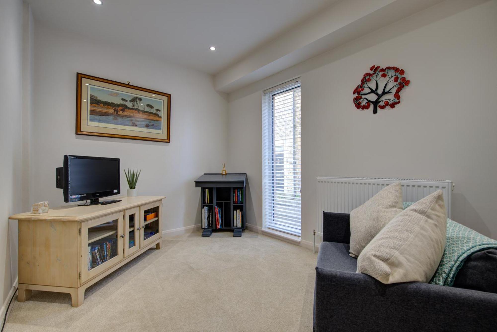 Stylish Townhouse, Work Desk, Fast Wi-Fi, Sleeps 6 Stamford Ngoại thất bức ảnh
